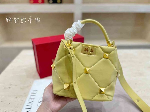 multi pochette hourglass bag designer family bags 2021 nylon mini hanghhangbag akend telfar quilted handbags tylish women slung over a shoul
multi pochette hourglass bag designer family bags 2021 nylon mini hanghhangbag akend telfar quilted handbags tylish women slung over a shoul