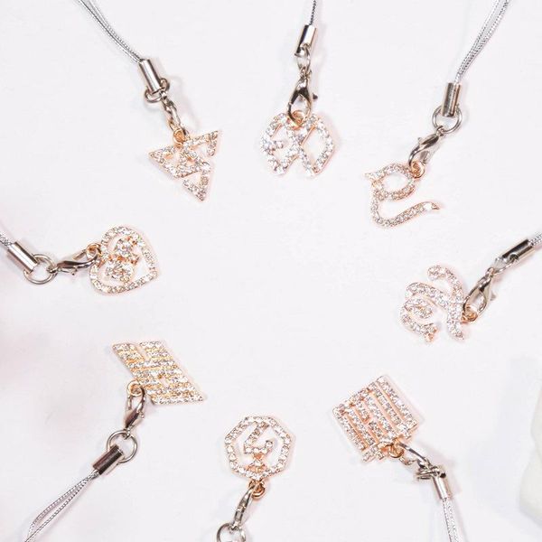 party favor 1pcs kpop nct exo got7 twice ikon necklace pendant mobile phone diamond jewelry fans collection gifts
party favor 1pcs kpop nct exo got7 twice ikon necklace pendant mobile phone diamond jewelry fans collection gifts