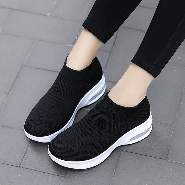 wholesale 2021 for men womens sport running shoes mesh breathable sock runners purple pink outdoor sneakers size 36-45 wy32-a12
wholesale 2021 for men womens sport running shoes mesh breathable sock runners purple pink outdoor sneakers size 36-45 wy32-a12