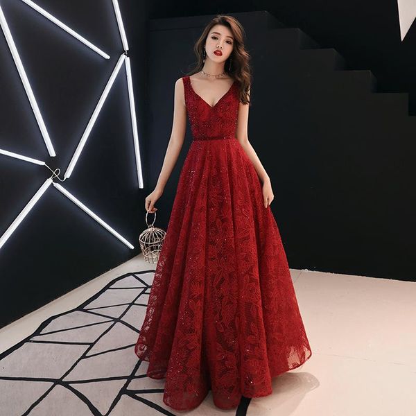 ethnic clothing v-neck burgundy lace flower qipao sleeveless pleated bride wedding party dress gown bandage cheongsam sequins lady vest, Red
ethnic clothing v-neck burgundy lace flower qipao sleeveless pleated bride wedding party dress gown bandage cheongsam sequins lady vest, Red