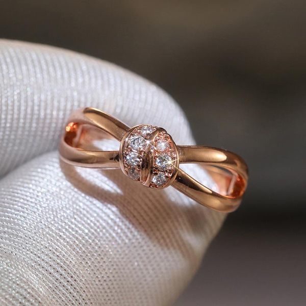 cluster rings modyle cubic zirconia crystal for women fashion design statement rose gold color ring wedding jewelry bands, Golden;silver
cluster rings modyle cubic zirconia crystal for women fashion design statement rose gold color ring wedding jewelry bands, Golden;silver