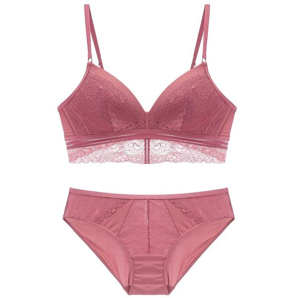 bras sets 3 colors wireless bralette and panties 2021 deep-v neck women underwear bra set france lace fashion lingerie suit, Red;black
bras sets 3 colors wireless bralette and panties 2021 deep-v neck women underwear bra set france lace fashion lingerie suit, Red;black