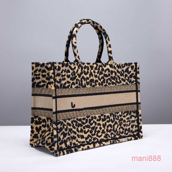 designer tote bags canvas shopping handbag classic shoulder women luxurys designers embroidered fashion large capacity original box big size
designer tote bags canvas shopping handbag classic shoulder women luxurys designers embroidered fashion large capacity original box big size