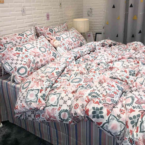 bohemian style all cotton four piece nordic geometric sheet, fitted sheet and bedding set
bohemian style all cotton four piece nordic geometric sheet, fitted sheet and bedding set