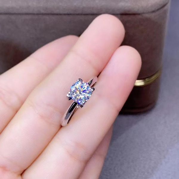 cluster rings woman moissanite women's ring 925 sterling silver fine jewelry, Golden;silver
cluster rings woman moissanite women's ring 925 sterling silver fine jewelry, Golden;silver