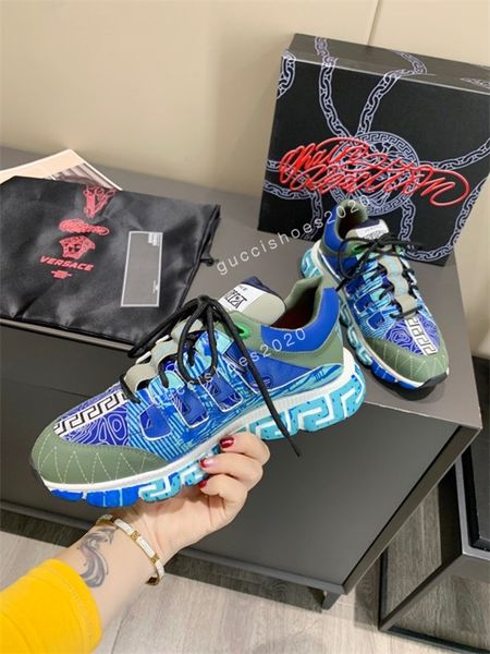 2021 factory sales trainers super fashion casual shoes real suede genuine leather calfskin velvet grosgrain black women running sports good, Black;red
2021 factory sales trainers super fashion casual shoes real suede genuine leather calfskin velvet grosgrain black women running sports good, Black;red