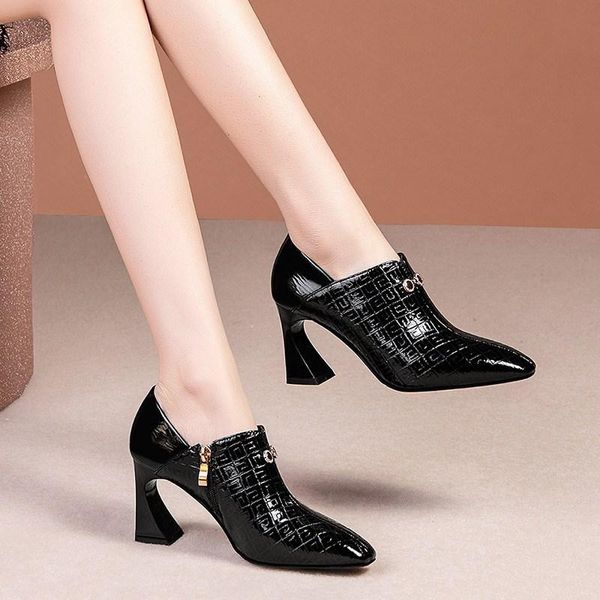 dress shoes 2021 thick square head leather plus-sized fashion high heels women's professional office party wedding banquet toe, Black
dress shoes 2021 thick square head leather plus-sized fashion high heels women's professional office party wedding banquet toe, Black