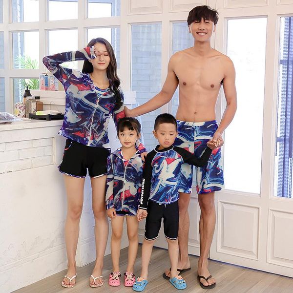 one-piece suits printed parent-child swimsuit quick-dry kids parents swimwear beachwear mother father daughter son family matching sportswea
one-piece suits printed parent-child swimsuit quick-dry kids parents swimwear beachwear mother father daughter son family matching sportswea