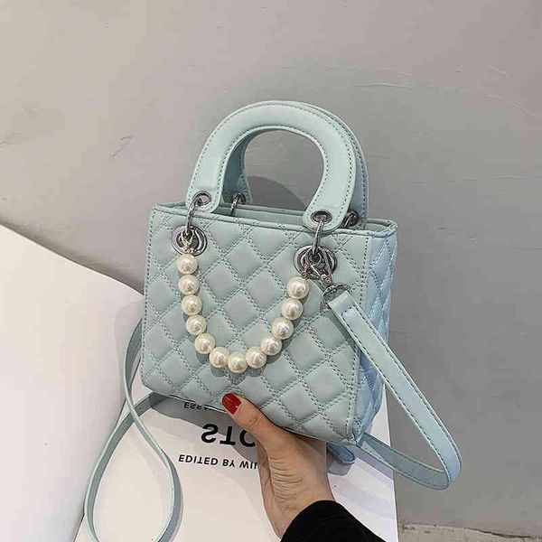 summer bag female new 2021 small square fashion one shoulder princess foreign style simple portable lingge messenger
summer bag female new 2021 small square fashion one shoulder princess foreign style simple portable lingge messenger