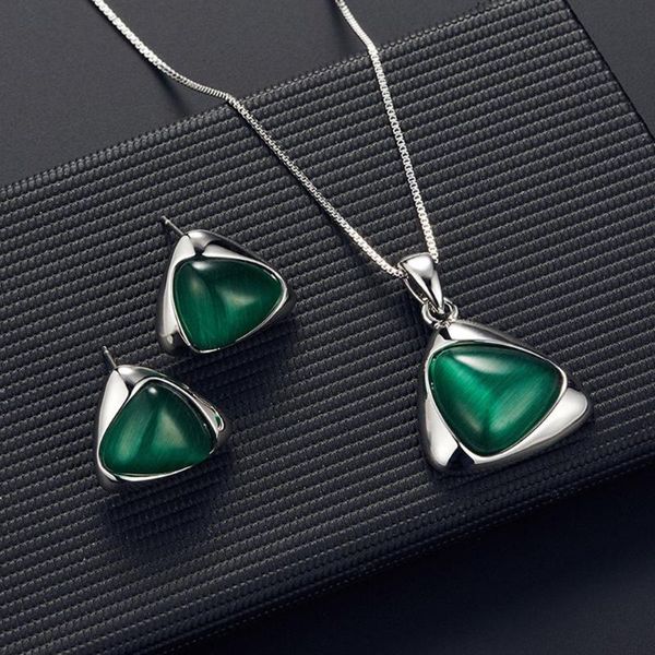 earrings & necklace women faux triangular pendant ear stud jewelry set fashion, Silver
earrings & necklace women faux triangular pendant ear stud jewelry set fashion, Silver