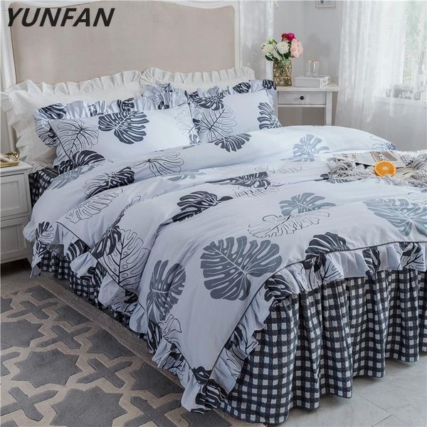 bedding sets europe luxury set 40s white color duvet cover king full twin size bed skirt pillowcases leaves bedclothes
bedding sets europe luxury set 40s white color duvet cover king full twin size bed skirt pillowcases leaves bedclothes