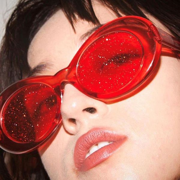 2020 oval sunglasses women menglitter lenses eyewear candy colorful classic crystal frame kurt cobain sun glasses uv400 goggle, White;black
2020 oval sunglasses women menglitter lenses eyewear candy colorful classic crystal frame kurt cobain sun glasses uv400 goggle, White;black