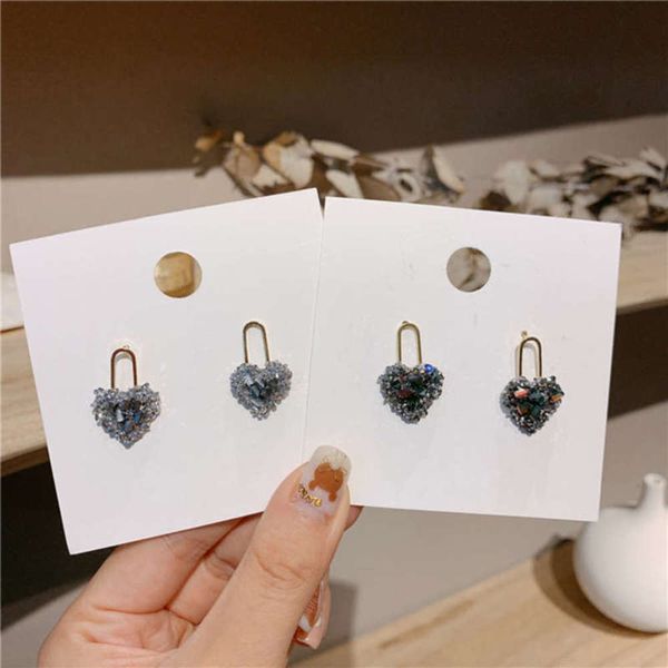 925 silver needle high-grade peach heart crystal and personalized for women's 2020 new chaosen earrings, Black
925 silver needle high-grade peach heart crystal and personalized for women's 2020 new chaosen earrings, Black