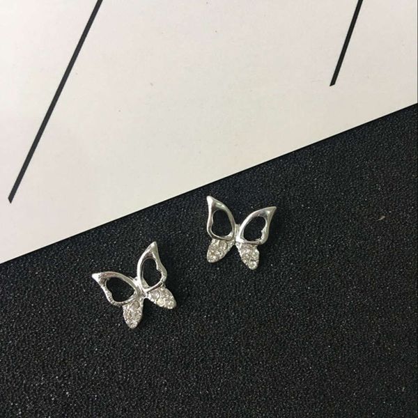 simple semi butterfly earrings earrings
simple semi butterfly earrings earrings