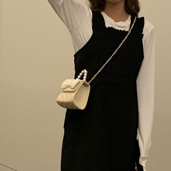 cute small design new paste dish knot lipstick bag concave shape chain one shoulder messenger bag
cute small design new paste dish knot lipstick bag concave shape chain one shoulder messenger bag