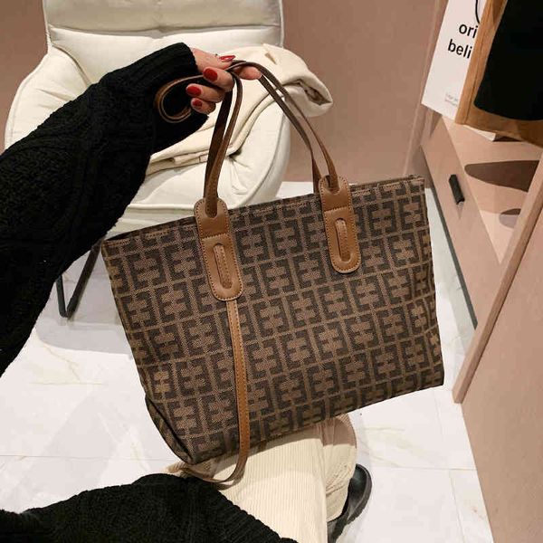 2022 factory wholesale new large capacity women's autumn and winter fashion foreign style single shoulder bag texture class commuting t
2022 factory wholesale new large capacity women's autumn and winter fashion foreign style single shoulder bag texture class commuting t