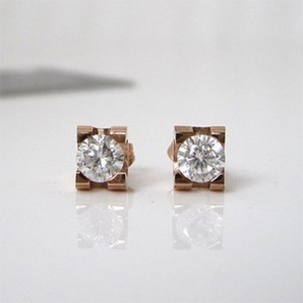 e5-209a korean fashion 1 carat single diamond square drill earrings 18k rose gold titanium steel colored, Golden
e5-209a korean fashion 1 carat single diamond square drill earrings 18k rose gold titanium steel colored, Golden