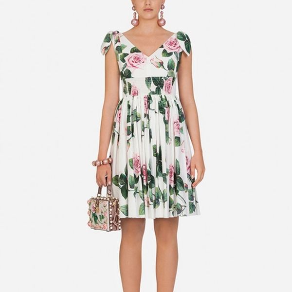 summer fashion designer runway dress female v-neck bow sling elastic roses floral print midi calf elegant dress 210514, Black;gray
summer fashion designer runway dress female v-neck bow sling elastic roses floral print midi calf elegant dress 210514, Black;gray
