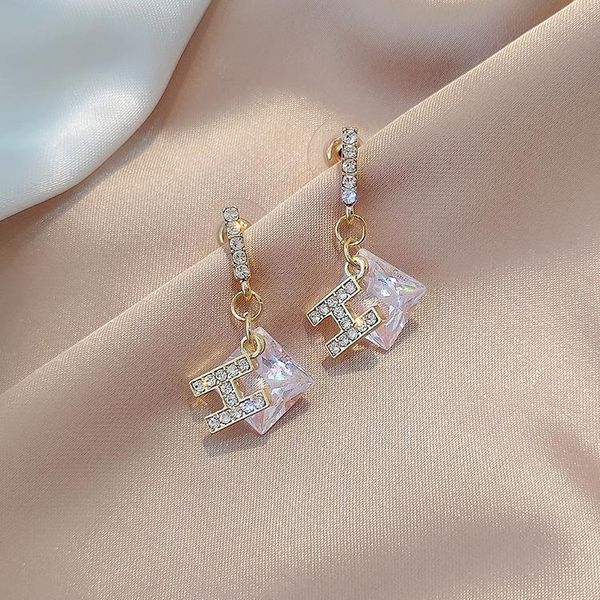dangle & chandelier s925 silvery needle zircon letter h earrings korean small ear stud female trendy wholesale, Silver
dangle & chandelier s925 silvery needle zircon letter h earrings korean small ear stud female trendy wholesale, Silver