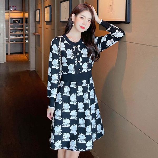 casual dresses autumn 2021 fashion women a-line female french temperament mini knitted, Black;gray
casual dresses autumn 2021 fashion women a-line female french temperament mini knitted, Black;gray