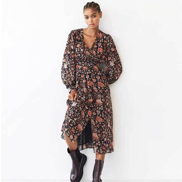 inspired floral print dress women v-neck long sleeve pleated details dress slit front spring summer dress new 210412, Black;gray
inspired floral print dress women v-neck long sleeve pleated details dress slit front spring summer dress new 210412, Black;gray