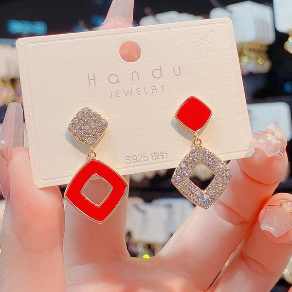 dangle earrings 2021 autumn fashion design asymmetric diamond studded women s 925 silver needle simple
dangle earrings 2021 autumn fashion design asymmetric diamond studded women s 925 silver needle simple