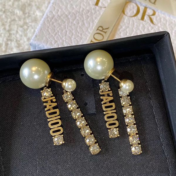 charms d's brass letter zircon long two earrings fashion net red design earrings, Golden
charms d's brass letter zircon long two earrings fashion net red design earrings, Golden