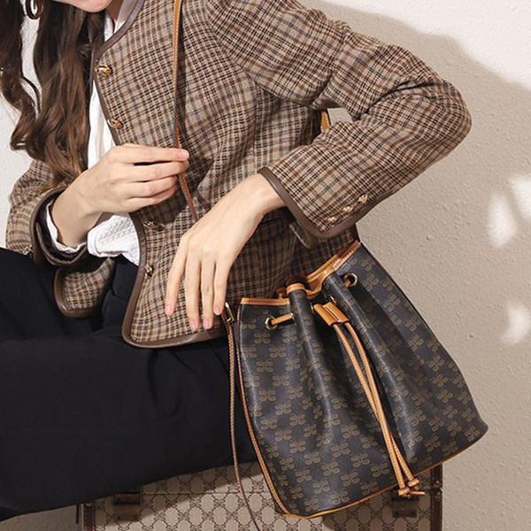 evening bags fashion all-match one-shoulder messenger bag high-quality leather retro presbyopia mother and child bucket wallet
evening bags fashion all-match one-shoulder messenger bag high-quality leather retro presbyopia mother and child bucket wallet