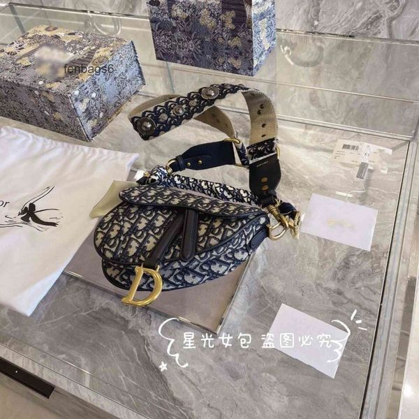 designer bags christians 2022 saddle bag armpit retro embroidered women's leather shoulder messenger wan
designer bags christians 2022 saddle bag armpit retro embroidered women's leather shoulder messenger wan