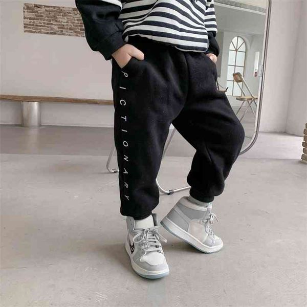 winter boys and girls letters embroidery thicken sweatpants cotton warm casual sports trousers 210708, Blue
winter boys and girls letters embroidery thicken sweatpants cotton warm casual sports trousers 210708, Blue