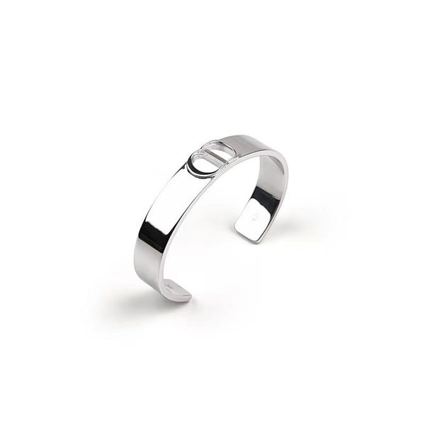 2020 cd master design fashion jewelry men's exquisite bracelet simple relief design bracelet holiday gifts, Black
2020 cd master design fashion jewelry men's exquisite bracelet simple relief design bracelet holiday gifts, Black