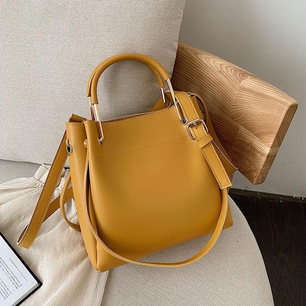evening bags 2021 simple versatile shoulder bag western style portable cross body bucket
evening bags 2021 simple versatile shoulder bag western style portable cross body bucket