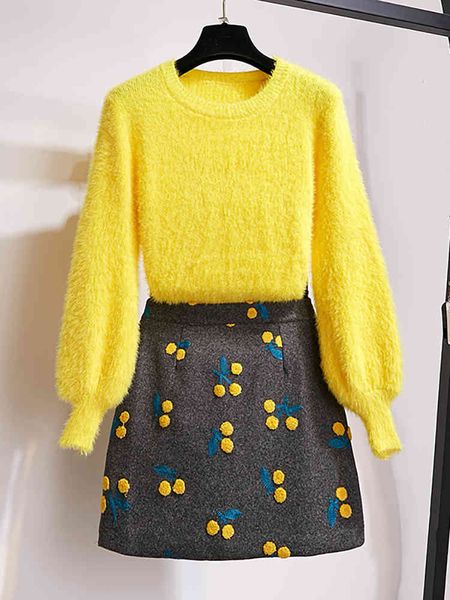 two piece dress women set new fashion fall winter yellow mohair lanter sleeve pullover and woolen embroidery mini skirt drfm, White 
two piece dress women set new fashion fall winter yellow mohair lanter sleeve pullover and woolen embroidery mini skirt drfm, White