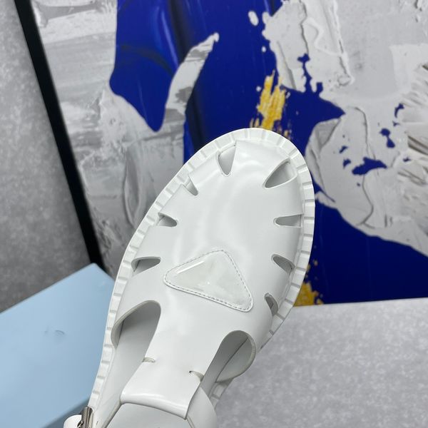 2022 spring and summer pop small leather shoes college sandals fashionable matching socks classic soft rubber sole size35-41, Black
2022 spring and summer pop small leather shoes college sandals fashionable matching socks classic soft rubber sole size35-41, Black
