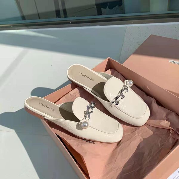 qiang shengda spring and autumn lazy man pedals on pearl chain muller half slippers, women wear summer outside, Black
qiang shengda spring and autumn lazy man pedals on pearl chain muller half slippers, women wear summer outside, Black