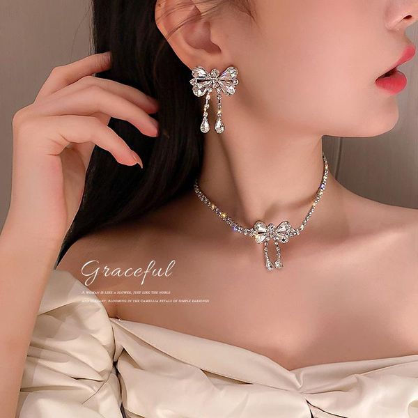 chains korea fashion necklace for women 2021 exaggerated diamond bow earrings bracelet set neck chain full wholesale, Silver
chains korea fashion necklace for women 2021 exaggerated diamond bow earrings bracelet set neck chain full wholesale, Silver