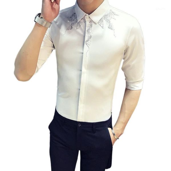 men's casual shirts 2021 men half-sleeved black and white slim fit young male nightclub bar high street shirt, White;black
men's casual shirts 2021 men half-sleeved black and white slim fit young male nightclub bar high street shirt, White;black