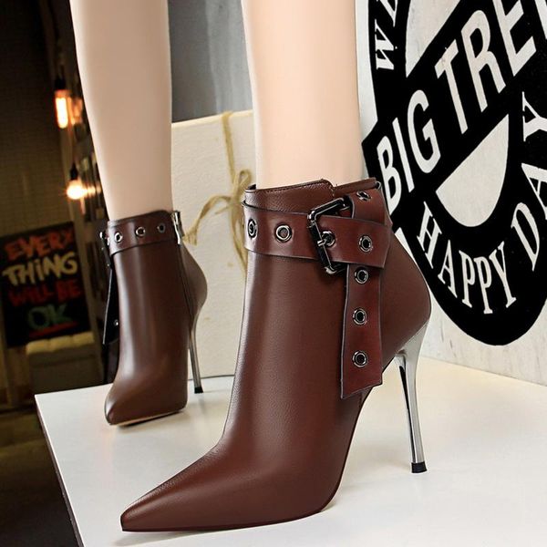 boots leather 2021 ankle female shoes rivet winter women pumps botas mujer booties knight, Black
boots leather 2021 ankle female shoes rivet winter women pumps botas mujer booties knight, Black