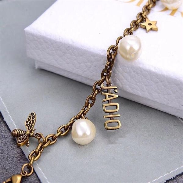 simple new style fashion design brass material bee bracelet exclusive design jewel, Golden;silver
simple new style fashion design brass material bee bracelet exclusive design jewel, Golden;silver