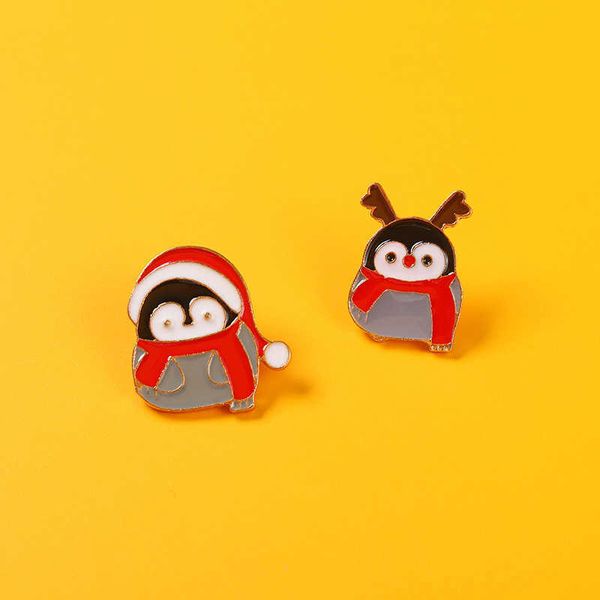 cute little penguin christmas hat q version brooch metal badge scarf buckle sweater pin waist fixed brooch, Gray
cute little penguin christmas hat q version brooch metal badge scarf buckle sweater pin waist fixed brooch, Gray