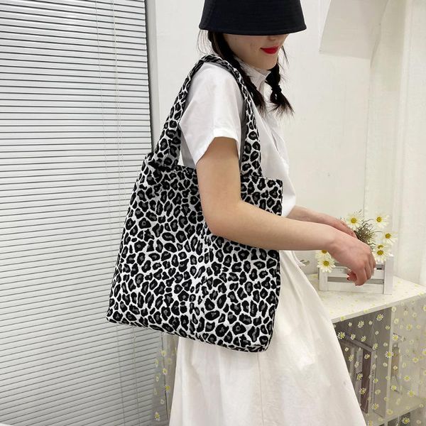 evening bags elegant design leopard pattern women tote handbags casual large capacity lady shoulder bag fashion female shopper handle
evening bags elegant design leopard pattern women tote handbags casual large capacity lady shoulder bag fashion female shopper handle
