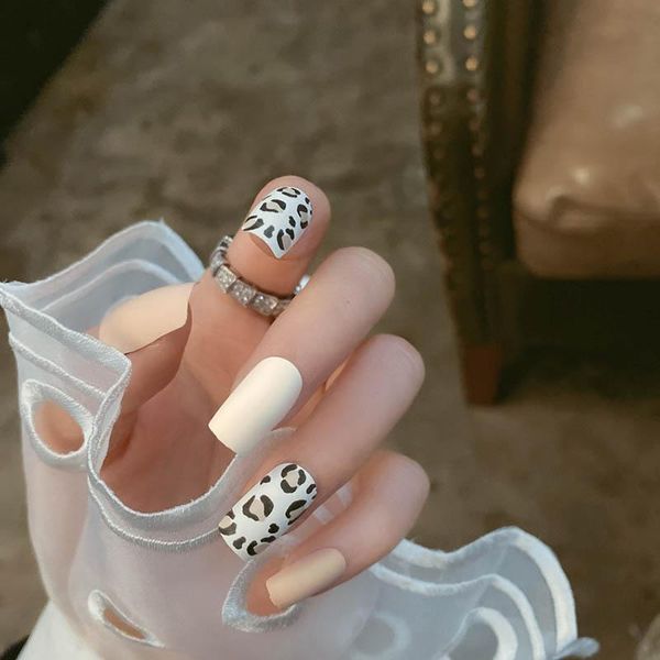 false nails press on white characteristic frosted leopard pattern mid-length fake square head full cover fingernails wd, Red;gold
false nails press on white characteristic frosted leopard pattern mid-length fake square head full cover fingernails wd, Red;gold
