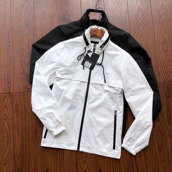 men's jackets 2021 and spring summer hooded jacket waterproof fabric outdoor casual can hide the hat high quality, Black;brown
men's jackets 2021 and spring summer hooded jacket waterproof fabric outdoor casual can hide the hat high quality, Black;brown