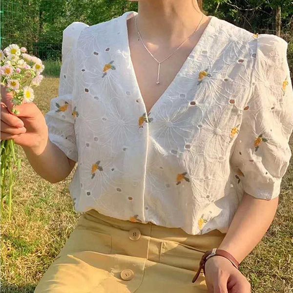 korean fresh casual v-neck women blouses fashion floral puff sleeve ol shirts spring summer chic blusas drop 210527, White
korean fresh casual v-neck women blouses fashion floral puff sleeve ol shirts spring summer chic blusas drop 210527, White