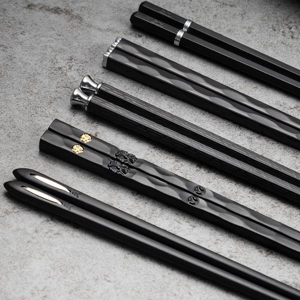 chopsticks 5 pairs of high-quality sushi ramen non-slip high temperature resistant reusable set gift tableware
chopsticks 5 pairs of high-quality sushi ramen non-slip high temperature resistant reusable set gift tableware