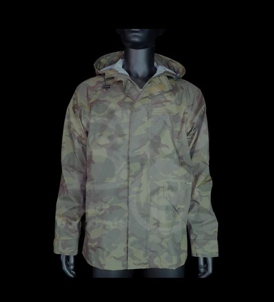 sand night camouflage ultra light hard shell charge coat desert outdoor running jackets, Black;red
sand night camouflage ultra light hard shell charge coat desert outdoor running jackets, Black;red