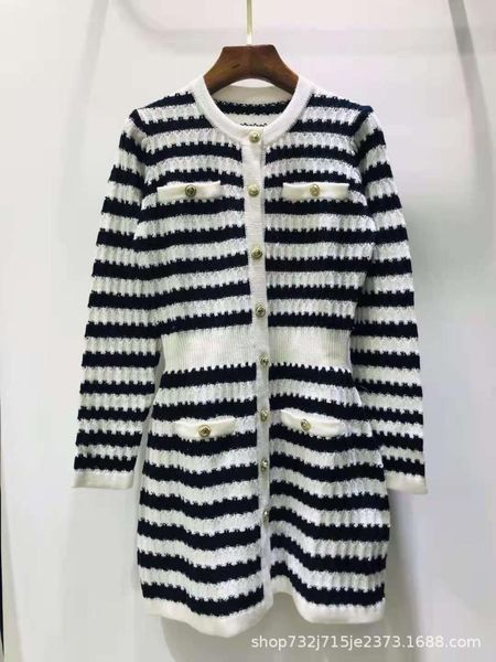 the spring 2021 stripe dress show thin waist version cashmere casual dresses, Black;gray
the spring 2021 stripe dress show thin waist version cashmere casual dresses, Black;gray