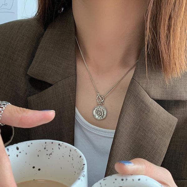 chains fmily minimalist 925 sterling silver personality embossed portrait necklace fashion ot buckle clavicle chain for girlfriend gift
chains fmily minimalist 925 sterling silver personality embossed portrait necklace fashion ot buckle clavicle chain for girlfriend gift