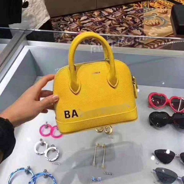 factory outlet luxury handbags and storage designer handbags bale trend 2021 small shell new fashion versatile women's bag messenger si
factory outlet luxury handbags and storage designer handbags bale trend 2021 small shell new fashion versatile women's bag messenger si