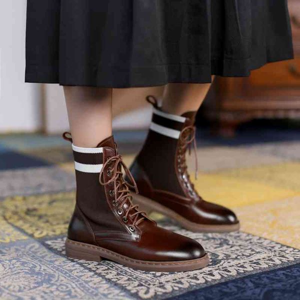 winter full leather retro boots round head low heel cross strap mid-calf fashion boots brown black flat women boots 210507
winter full leather retro boots round head low heel cross strap mid-calf fashion boots brown black flat women boots 210507